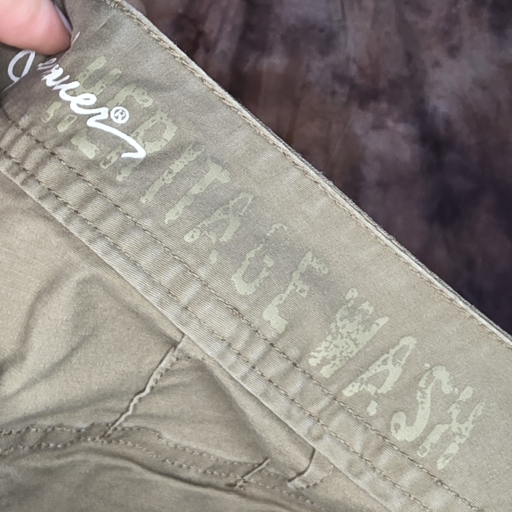 Eddie Bauer Utility Shorts Khaki Tan Stretch mid rise 5.5" inseam Size 6 or 8 - Picture 4 of 7